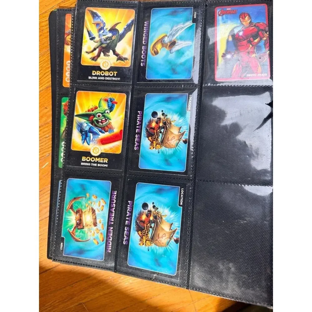 Large Skylanders Super Mario Nintendo Trading Card Collection Binder 100+ Cards